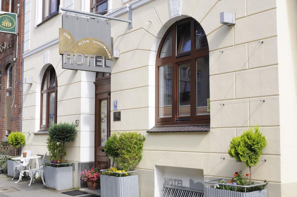 Hotel Zur Alten Stadtmauer Lubeka Zewnętrze zdjęcie